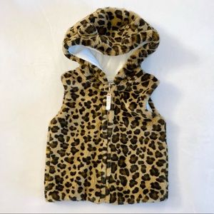 ✨NWOT✨ Carter’s Fleece Cheetah Print Vest Size 2T